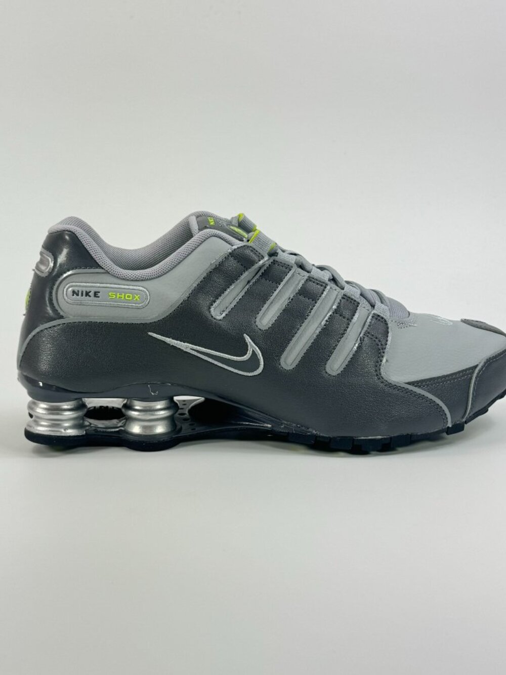 Nike Shox NZ 'Dark Grey' 378341-009 size 10